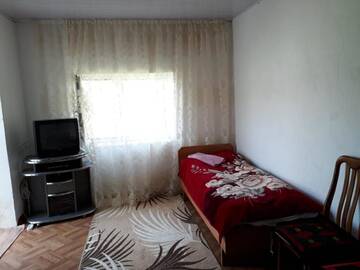 Фото номера Бюджетный трехместный номер Гостевой дом Guest House Jekshen г. Imeni Karla Marksa 4