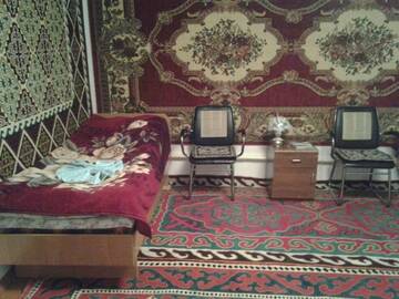Фото номера Бюджетный трехместный номер Гостевой дом Guest House Jekshen г. Imeni Karla Marksa 2